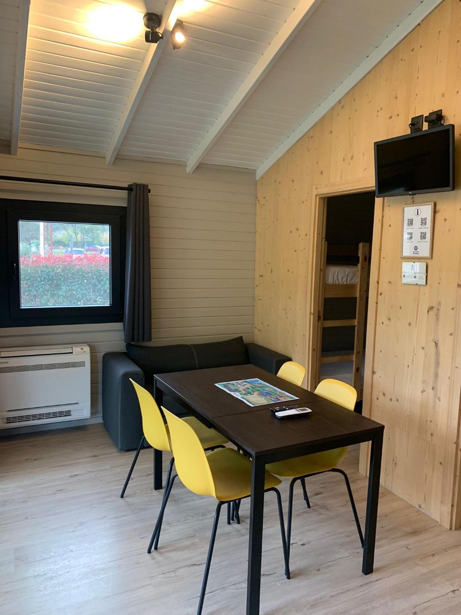 Camping Organya Park Eksteriør billede